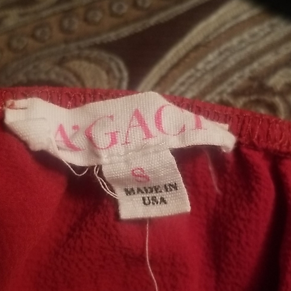 Agaci Crop Top - Picture 2 of 3